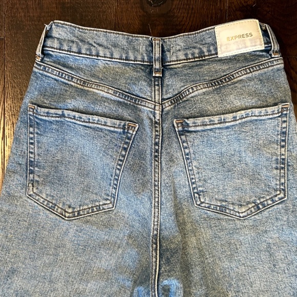 Super High Rise Mom Jean - Picture 5 of 8